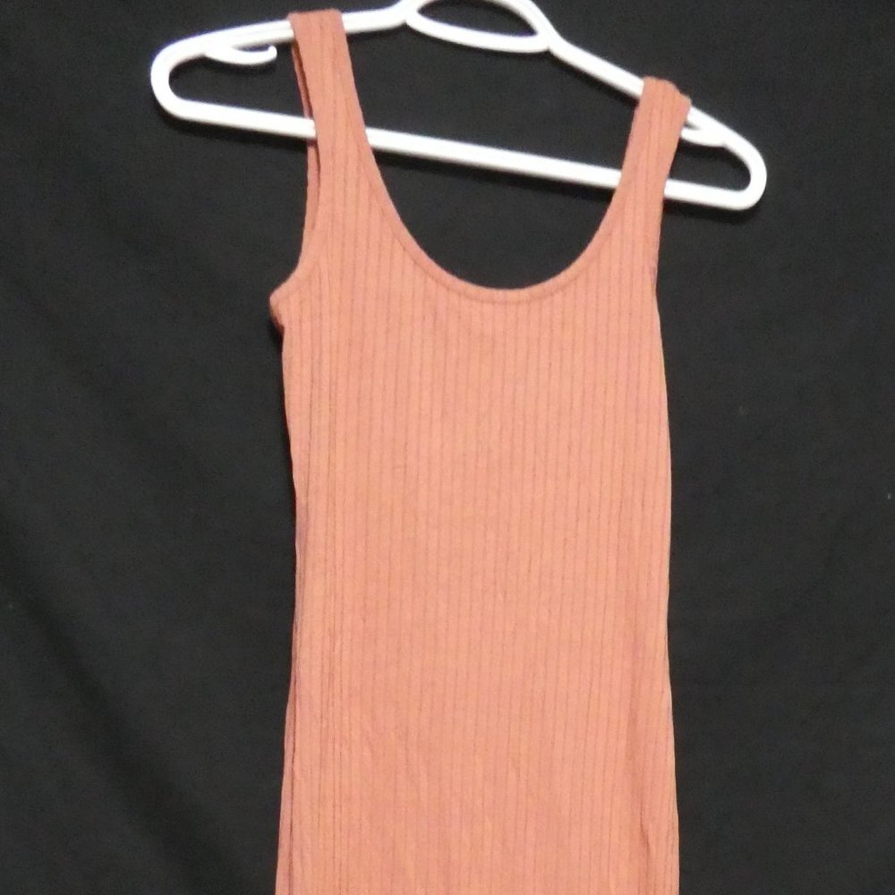 REVAMPED, peach ribbed bodycon dress, medium, GUC